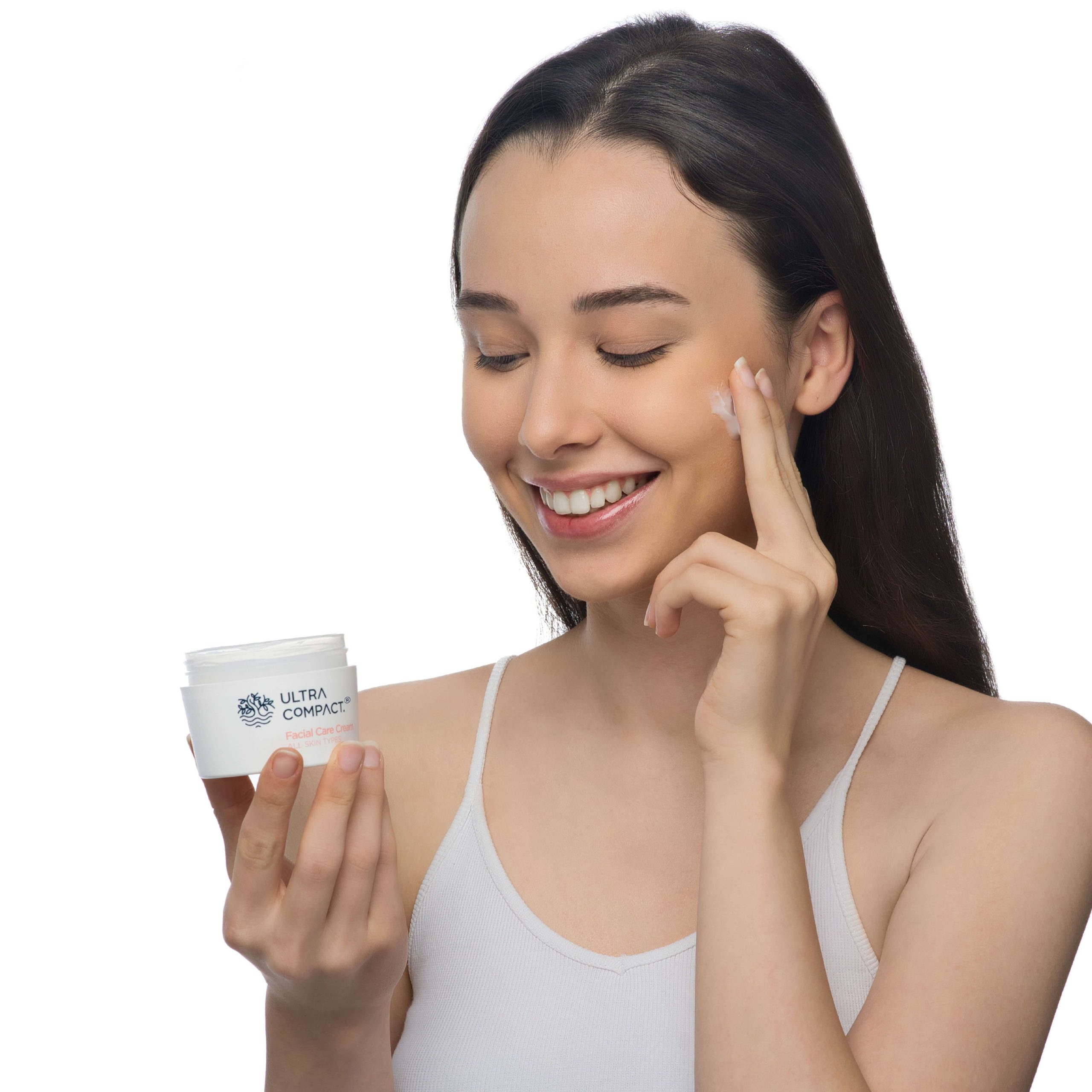 COS001 UC face cream women4